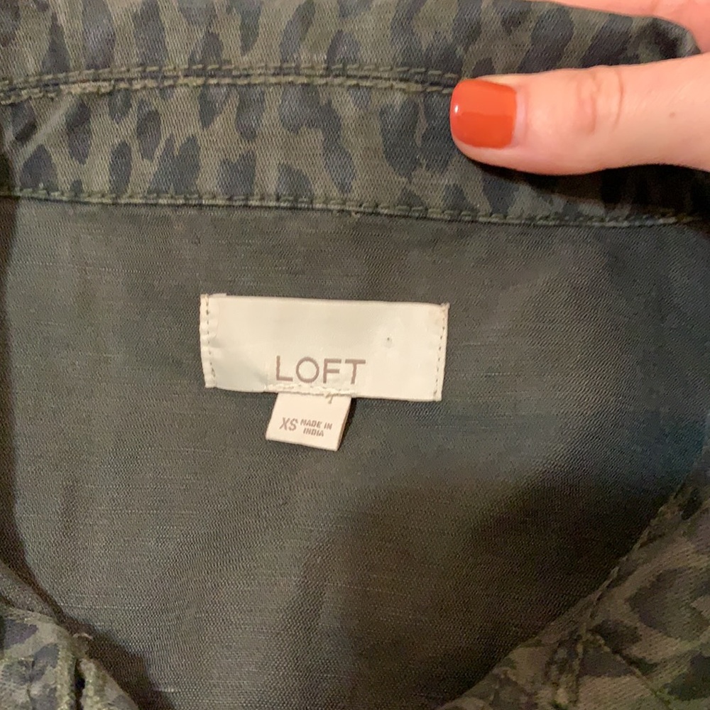LOFT Leopard 🐆 Utility Jacket - Picture 12 of 14